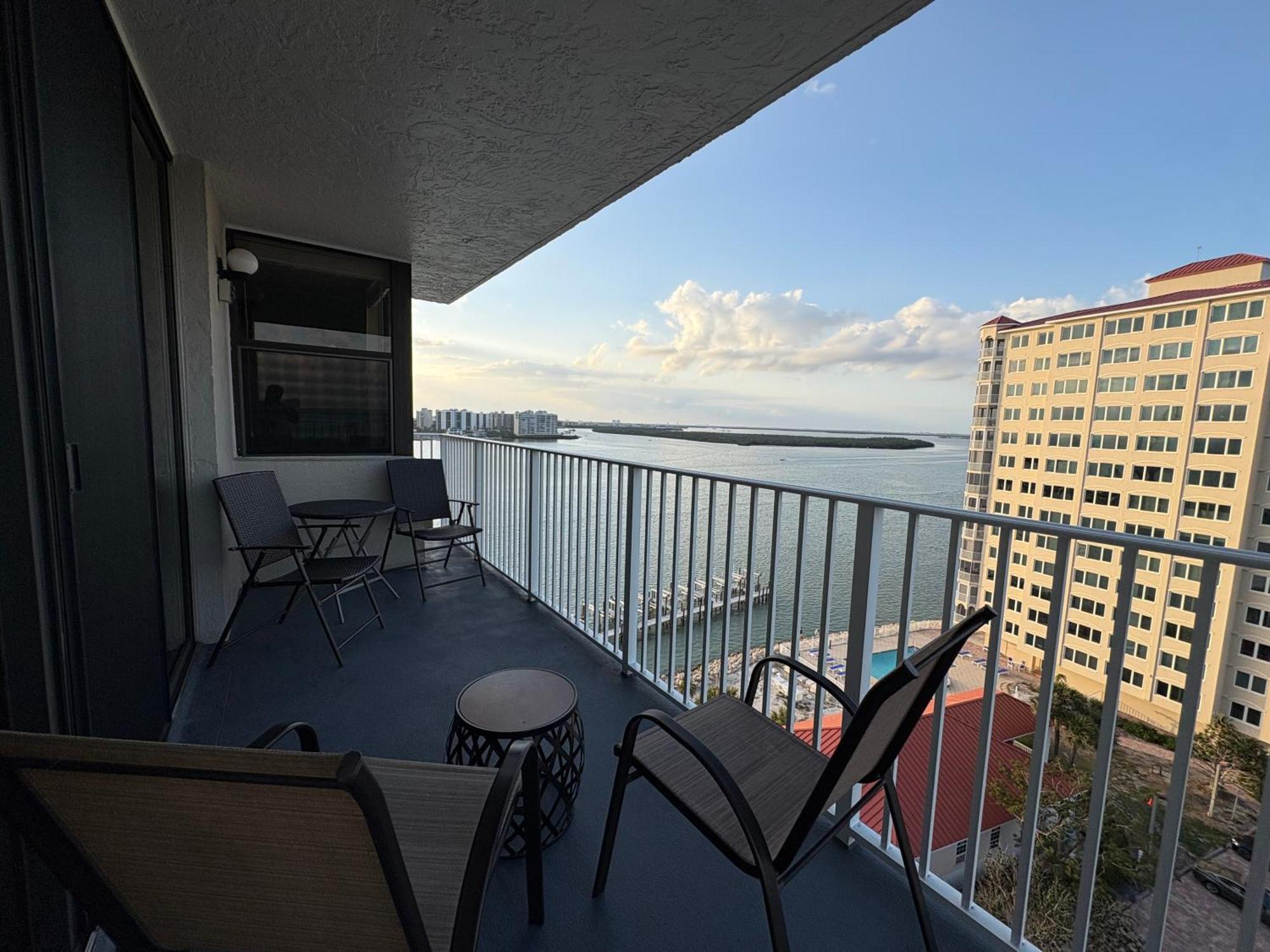 Lover'S Key Beach Club By Check-In Vacation Rentals 迈尔斯堡海滩 外观 照片